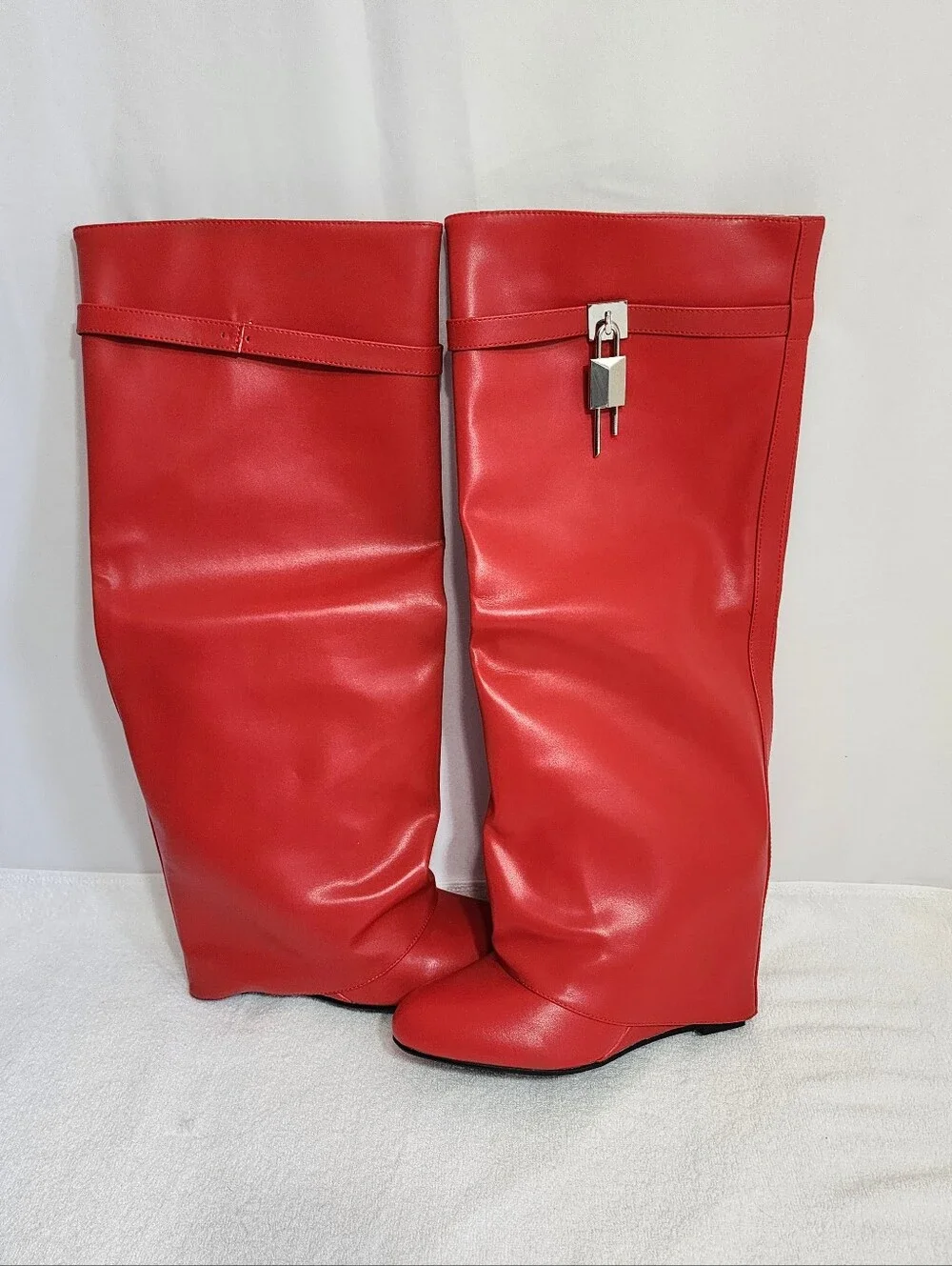 Women's Red Knee-High Boots Size 8.5 Faux Leather Wedge Heel Classy Retro